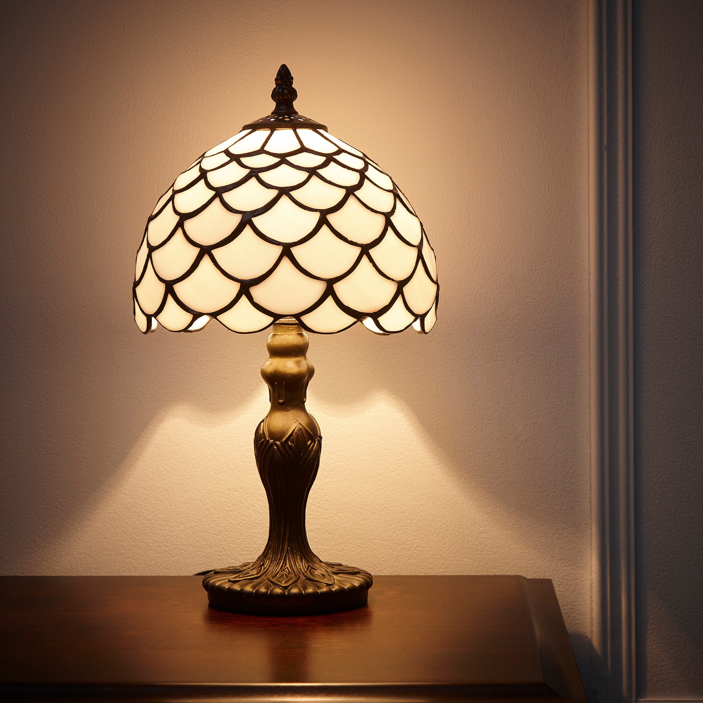 Lincoln Tiffany Style Antique Brass Table Lamp