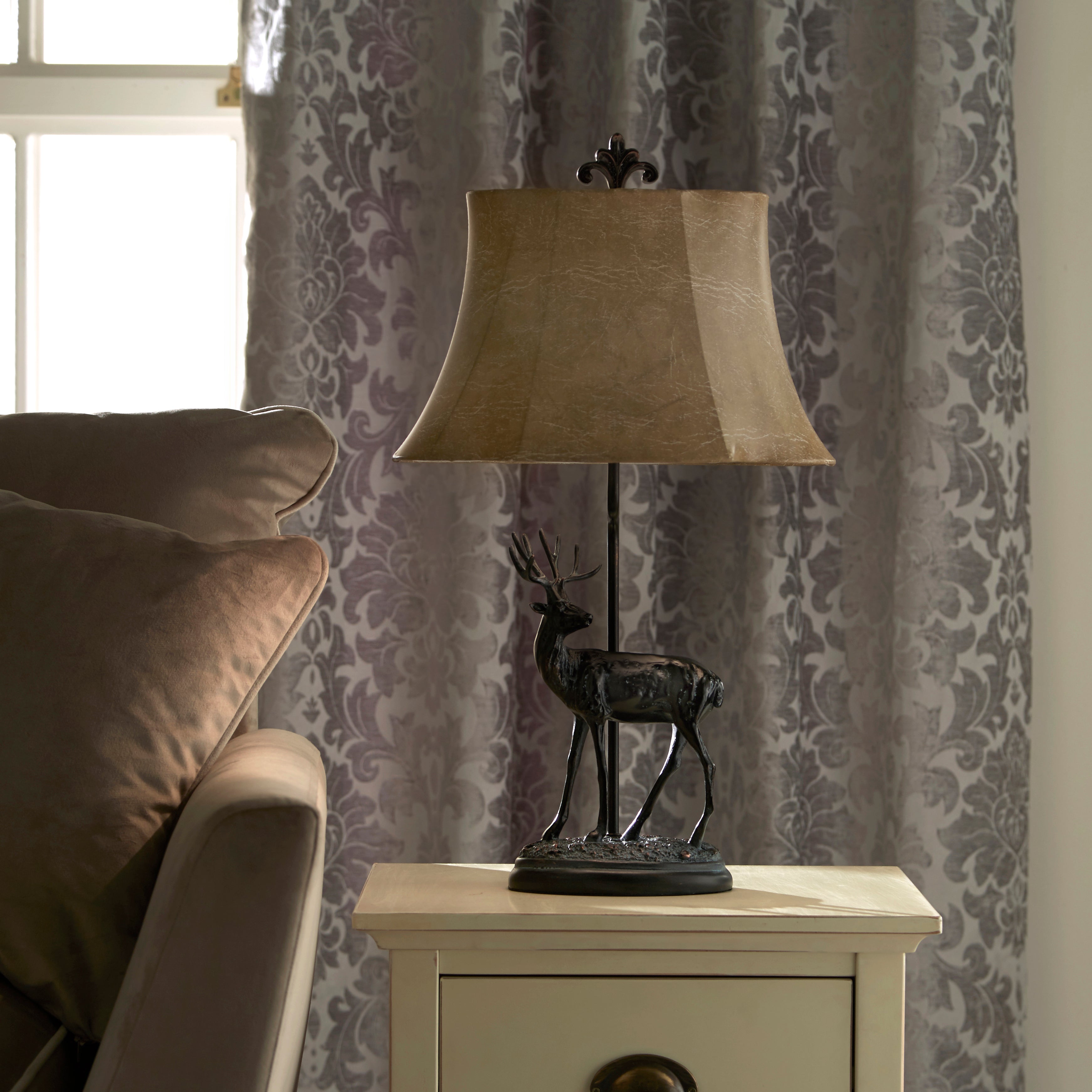 FALINE DEER RESIN BLACK TABLE LAMP WITH SHADE